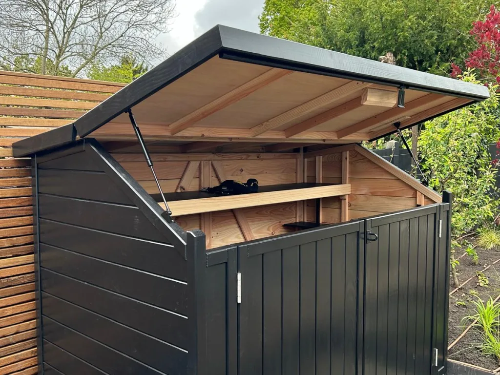 Open lid spokeshed blackdown