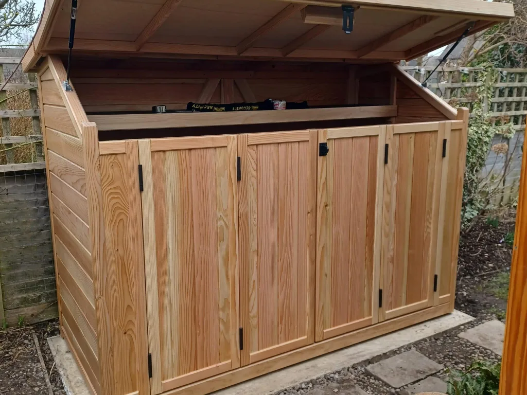 Open lid Spokeshed with Bi fold doors in Natural