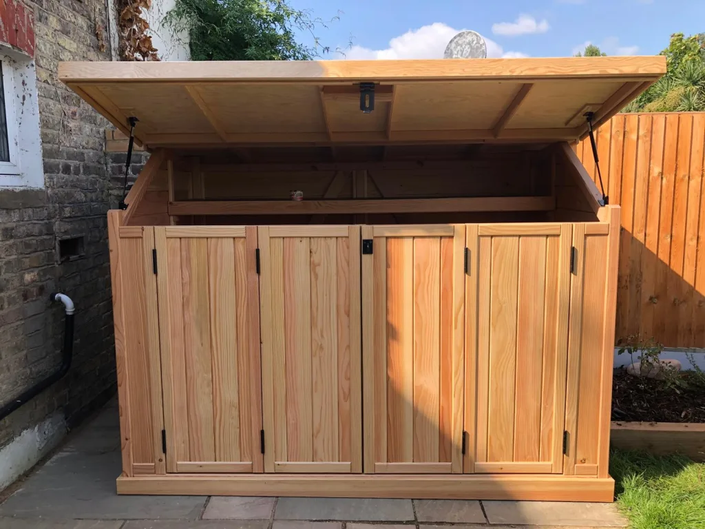 Natrual spokeshed open lid closed bi fold doors