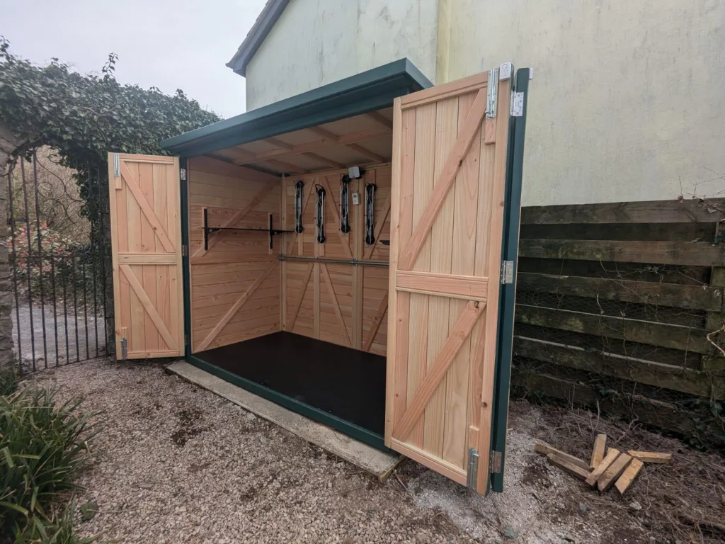 Open V shed in Cavepool grey